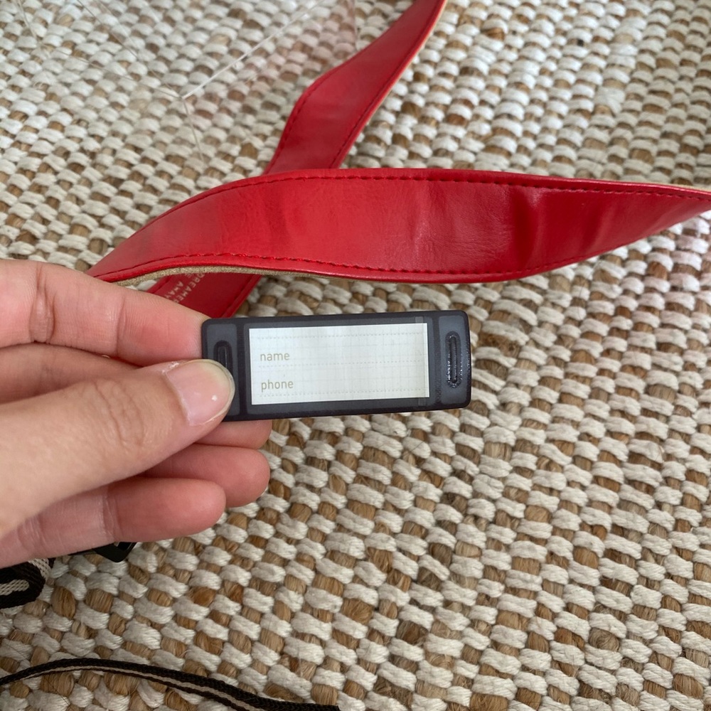 Red camera strap - Picture 8 of 8